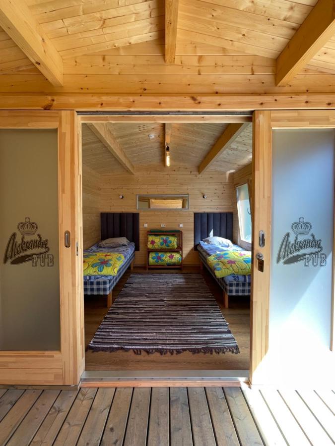 Aleksandri Inn *